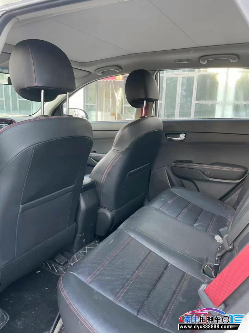 16年起亚KX3轿车抵押车出售