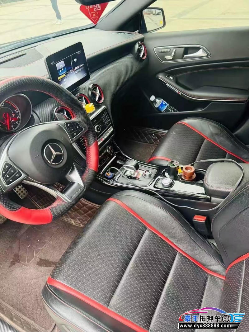 18年奔驰A级AMG轿车抵押车出售