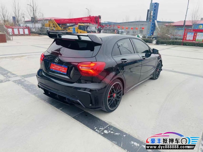 18年奔驰A级AMG轿车抵押车出售