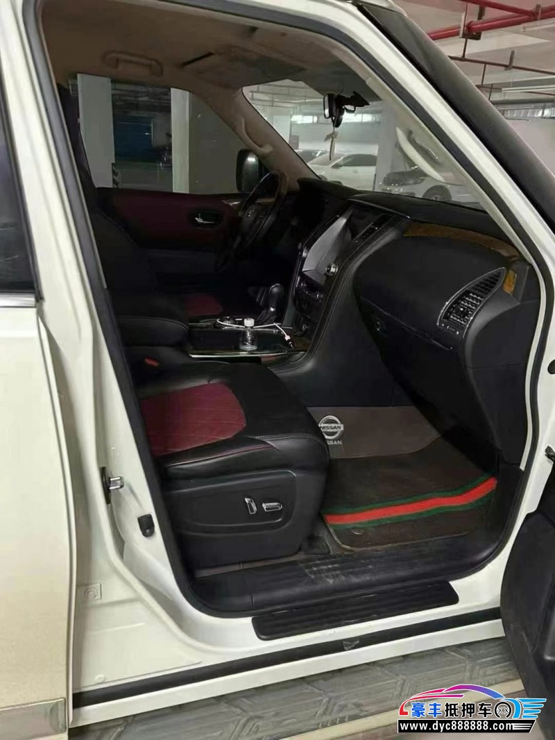 17年日产途乐轿车抵押车出售
