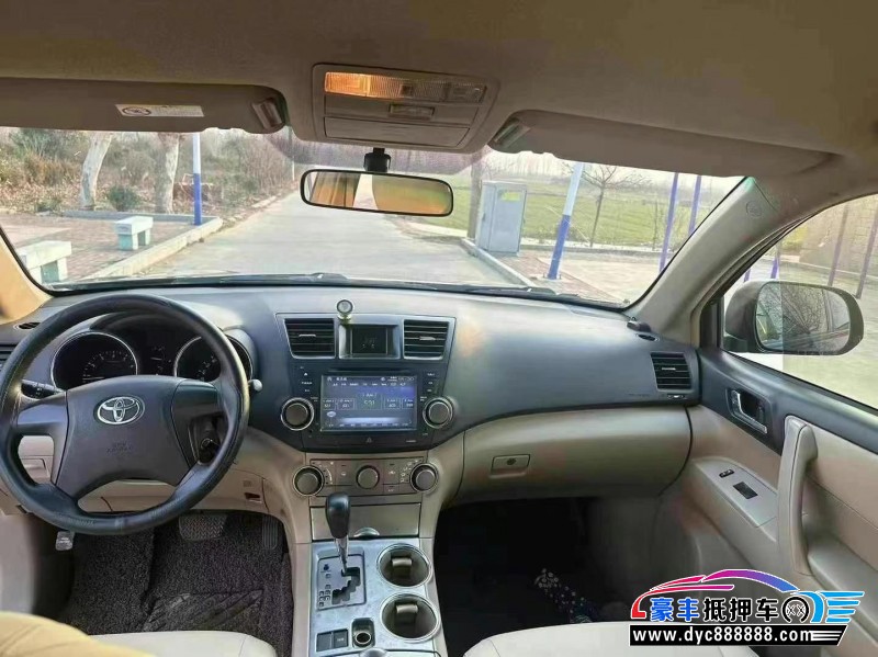 12年丰田汉兰达轿车抵押车出售