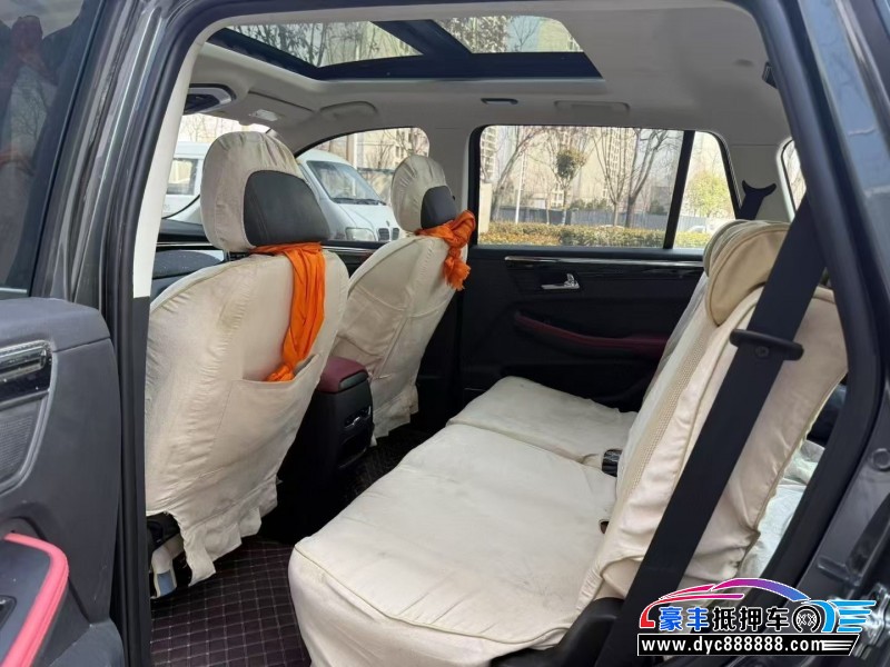 23年SWM斯威汽车G05轿车抵押车出售