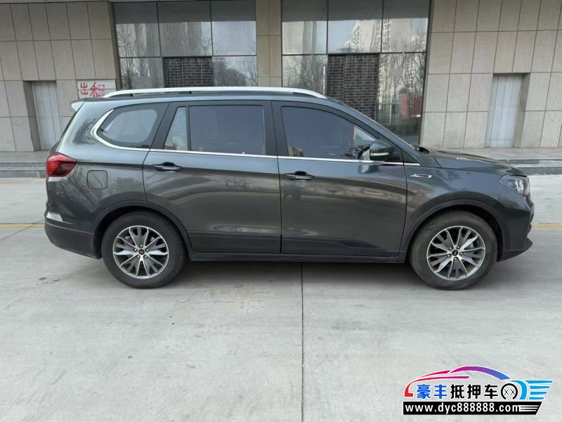 23年SWM斯威汽车G05轿车抵押车出售