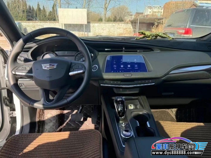 22年凯迪拉克XT4轿车抵押车出售