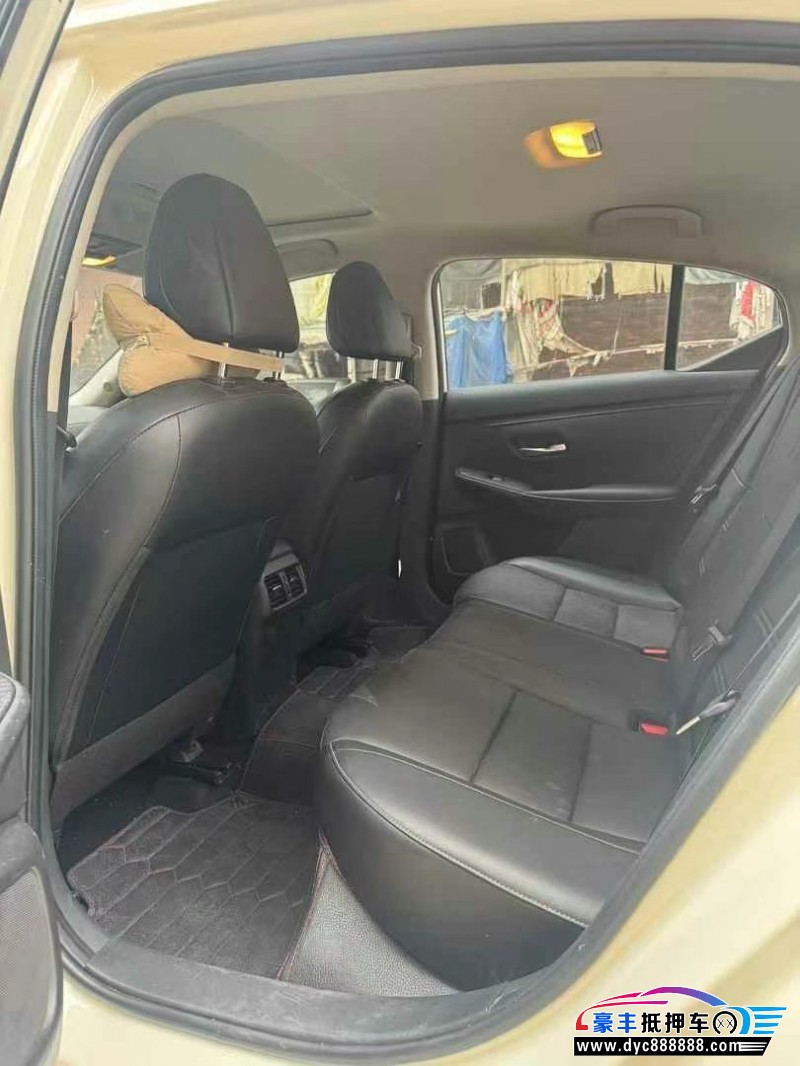 22年日产轩逸轿车抵押车出售