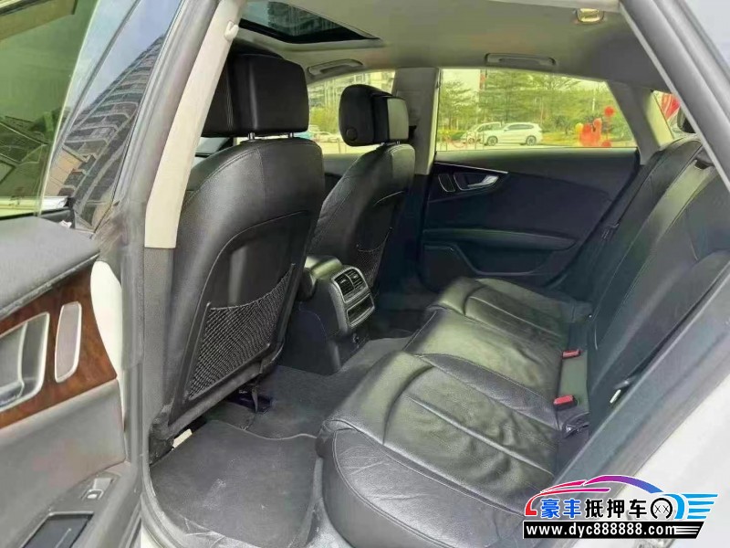 12年奥迪A7轿车抵押车出售