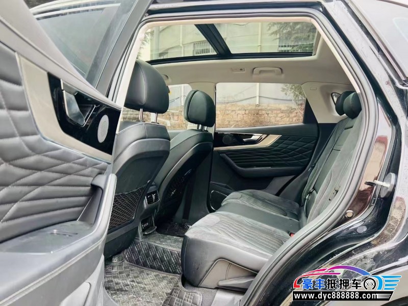 22年红旗HS5轿车抵押车出售