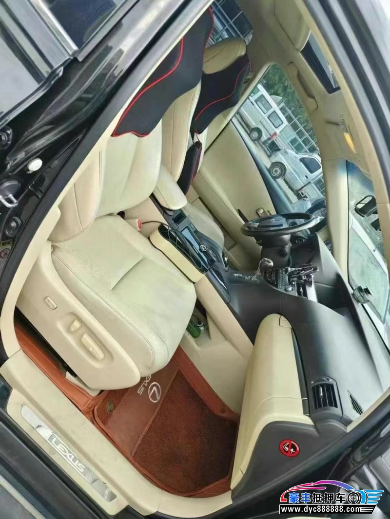 14年雷克萨斯RX轿车抵押车出售