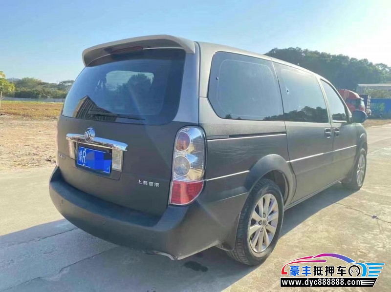 16年别克GL8轿车抵押车出售