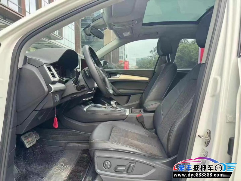 18年奥迪Q5轿车抵押车出售