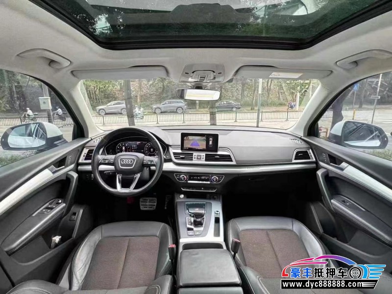 18年奥迪Q5轿车抵押车出售