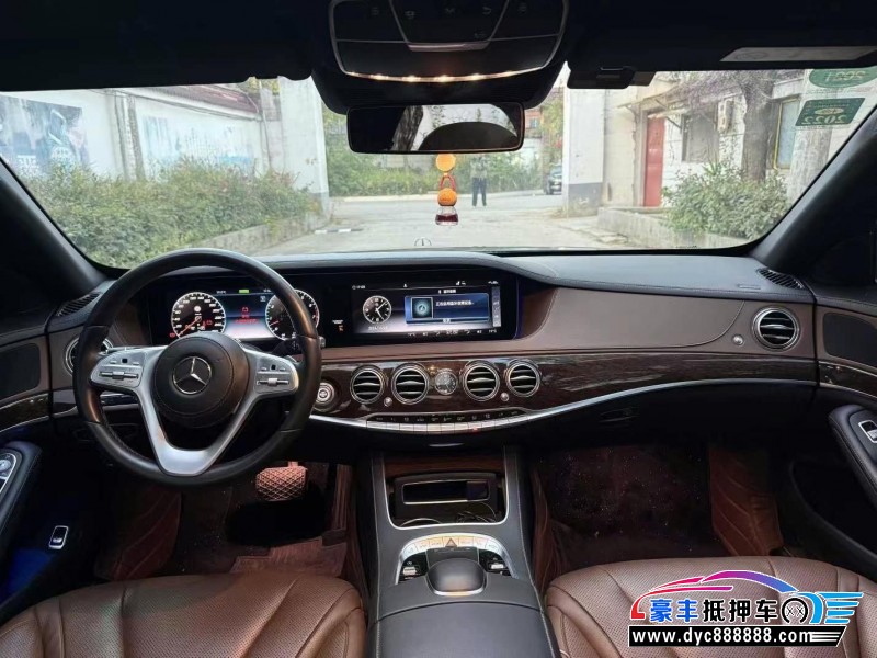 20年奔驰S轿车抵押车出售