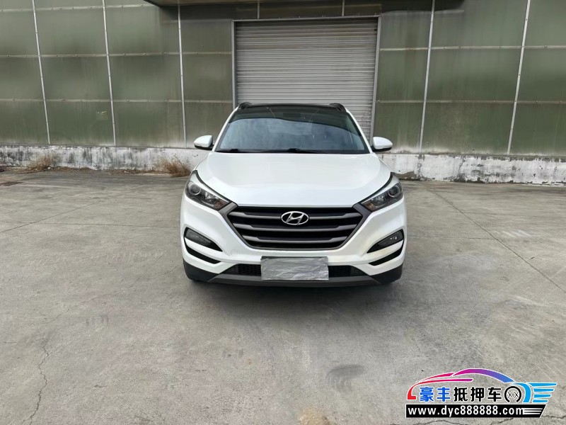 17年现代途胜轿车抵押车出售