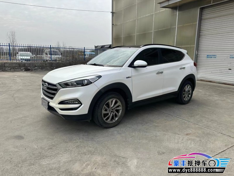 17年现代途胜轿车抵押车出售