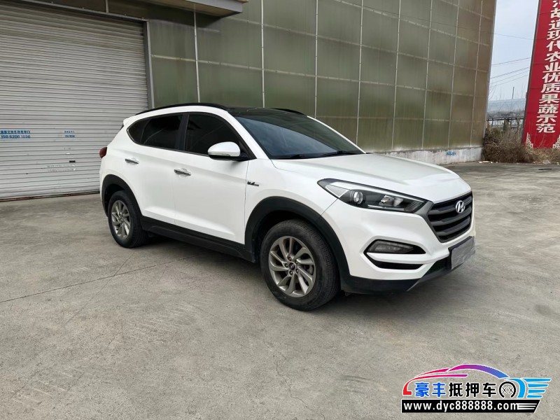 17年现代途胜轿车抵押车出售