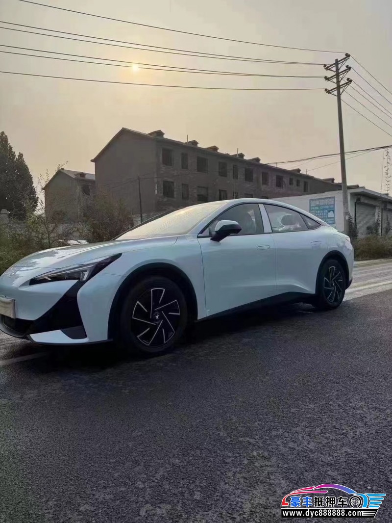 24年极狐阿尔法S轿车抵押车出售