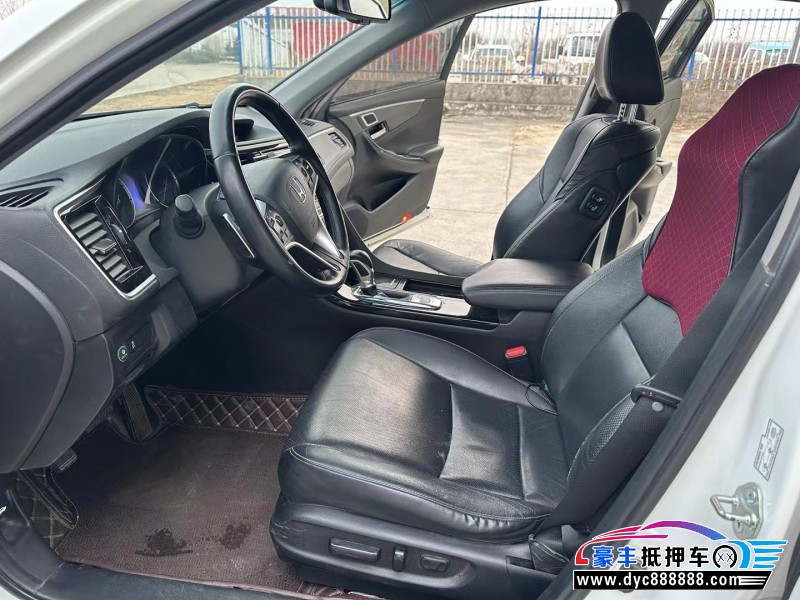 17年本田思铂睿轿车抵押车出售