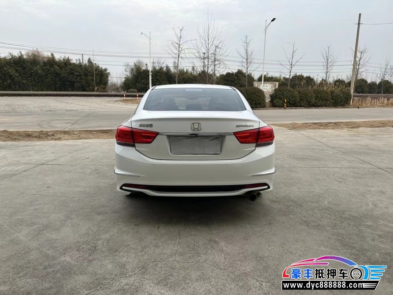 17年本田思铂睿轿车抵押车出售