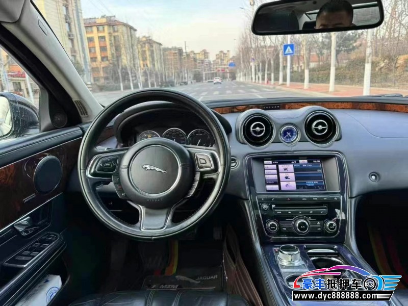 13年捷豹XJL轿车抵押车出售