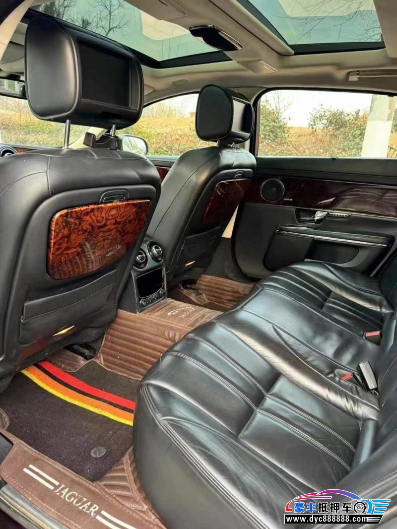 13年捷豹XJL轿车抵押车出售