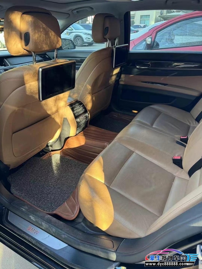 14年宝马7系轿车抵押车出售