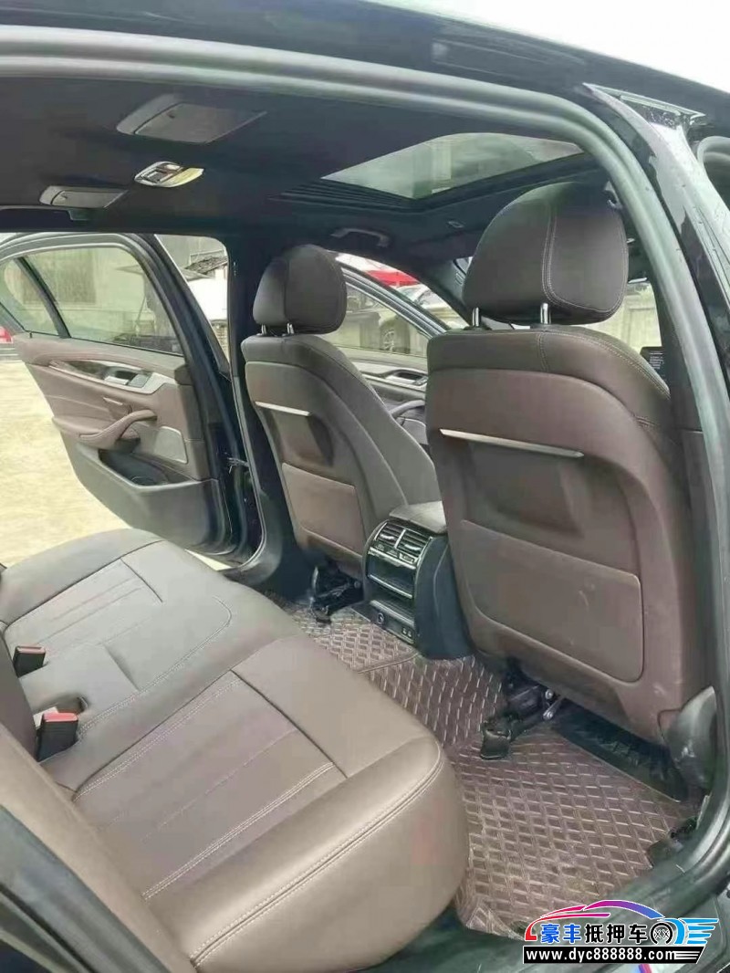 20年宝马5系轿车抵押车出售