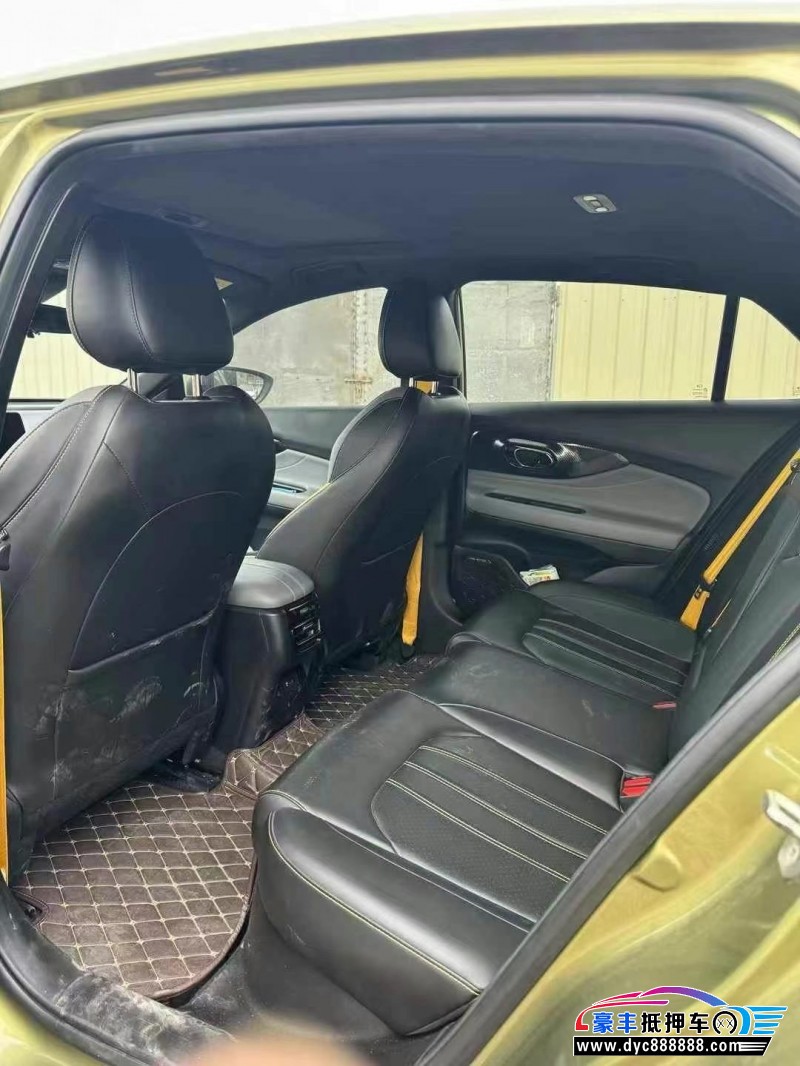 22年传祺影豹轿车抵押车出售