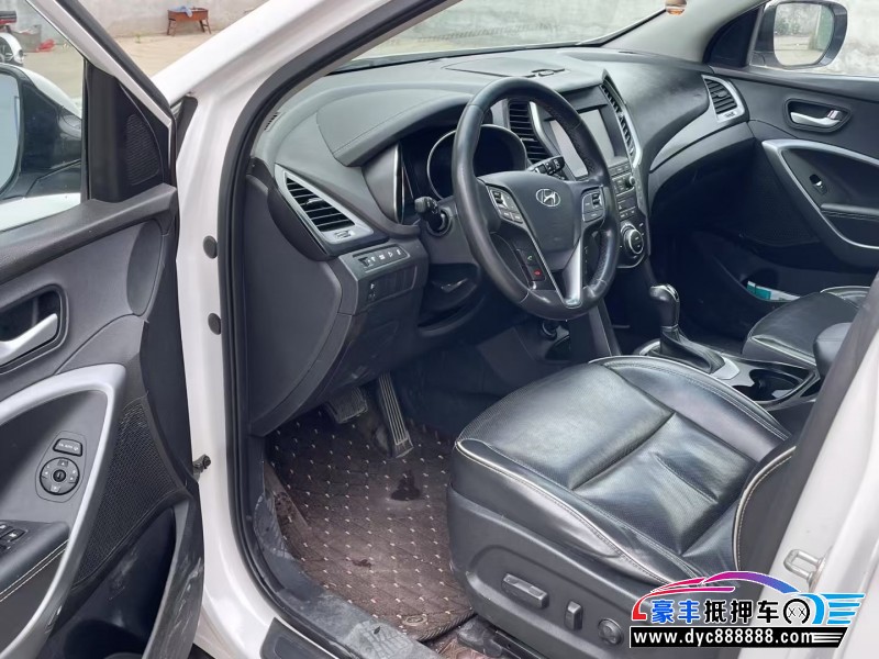 17年现代全新胜达SUV抵押车出售