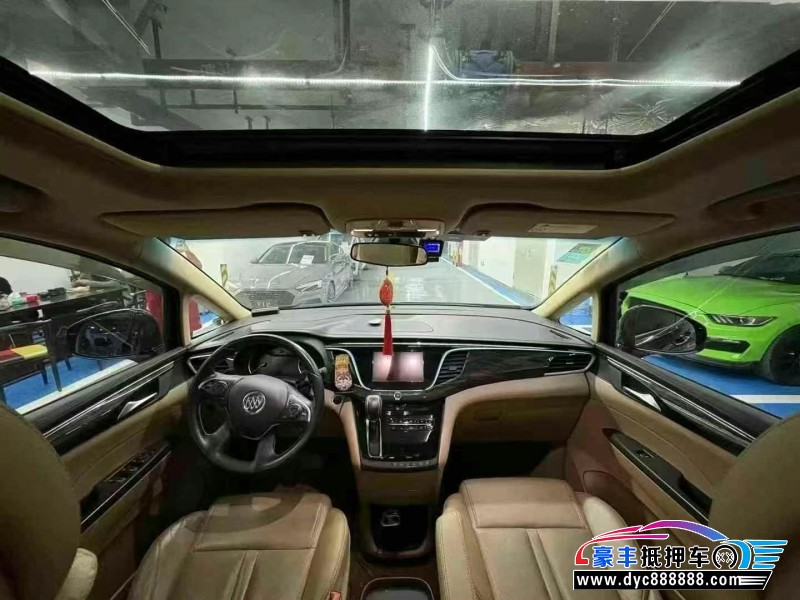 17年别克GL8轿车抵押车出售