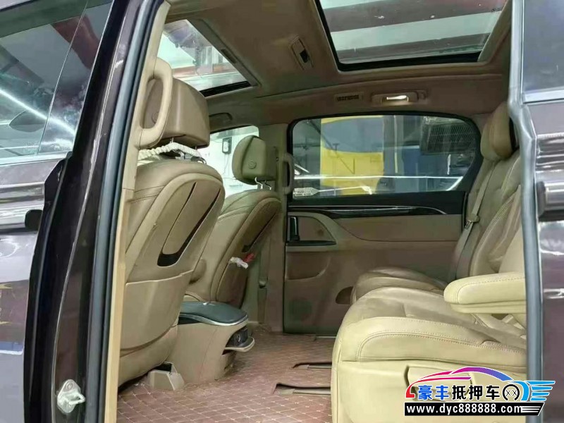 17年别克GL8轿车抵押车出售