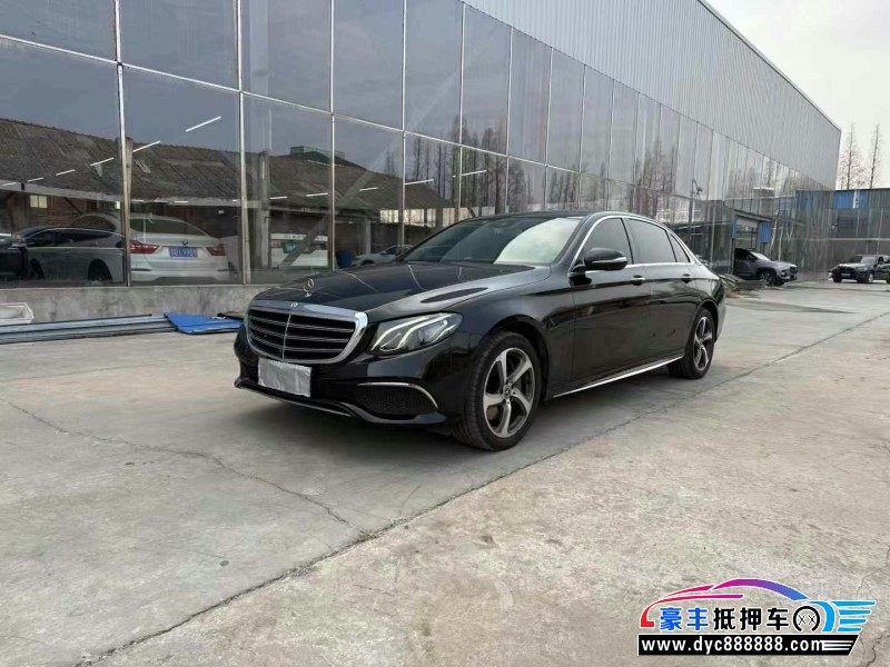 17年奔驰E轿车抵押车出售