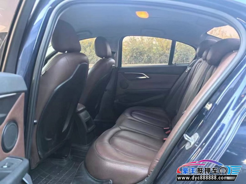 17年宝马1系轿车抵押车出售