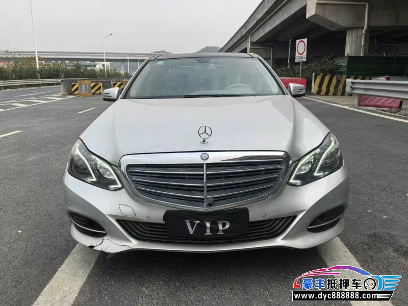 09年奔驰E轿车抵押车出售