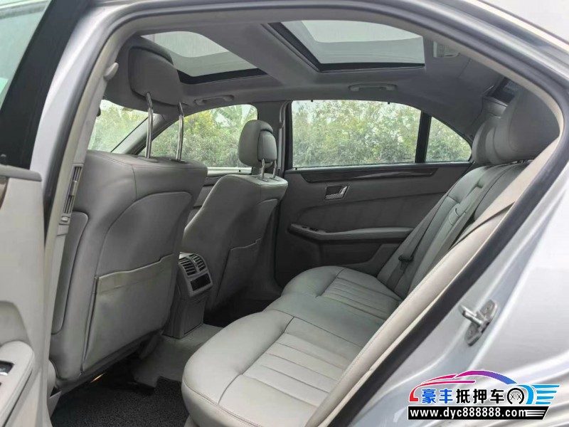 09年奔驰E轿车抵押车出售