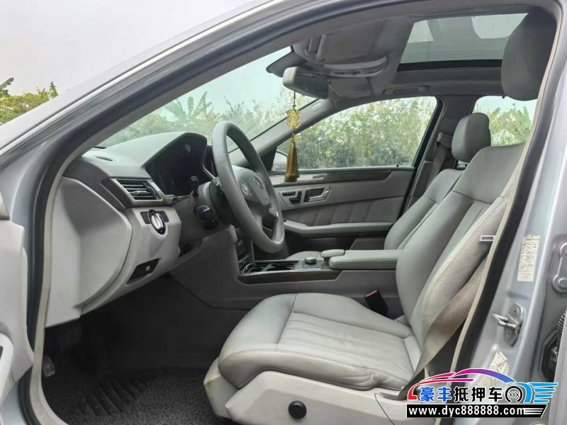 09年奔驰E轿车抵押车出售