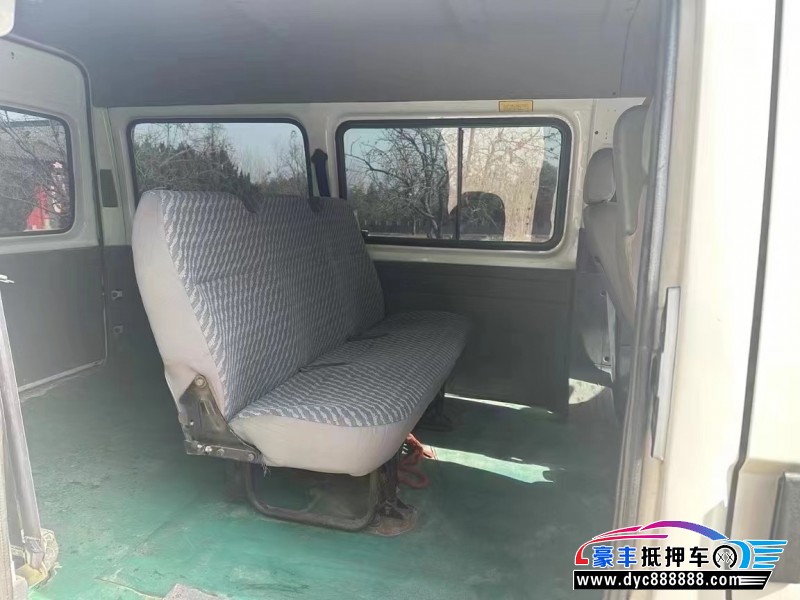 13年福特全顺轿车抵押车出售