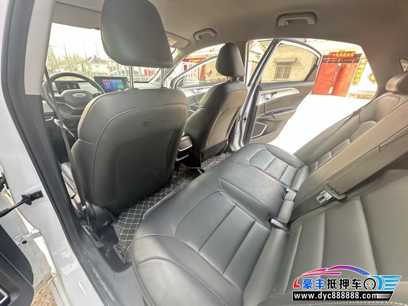 24年吉利几何轿车抵押车出售