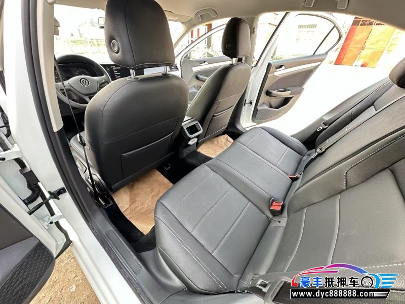 22年大众宝来轿车抵押车出售