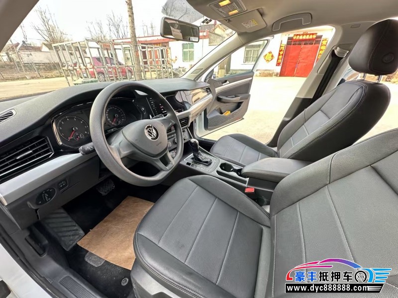 22年大众宝来轿车抵押车出售