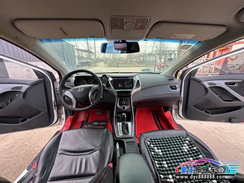 16年现代朗动轿车抵押车出售