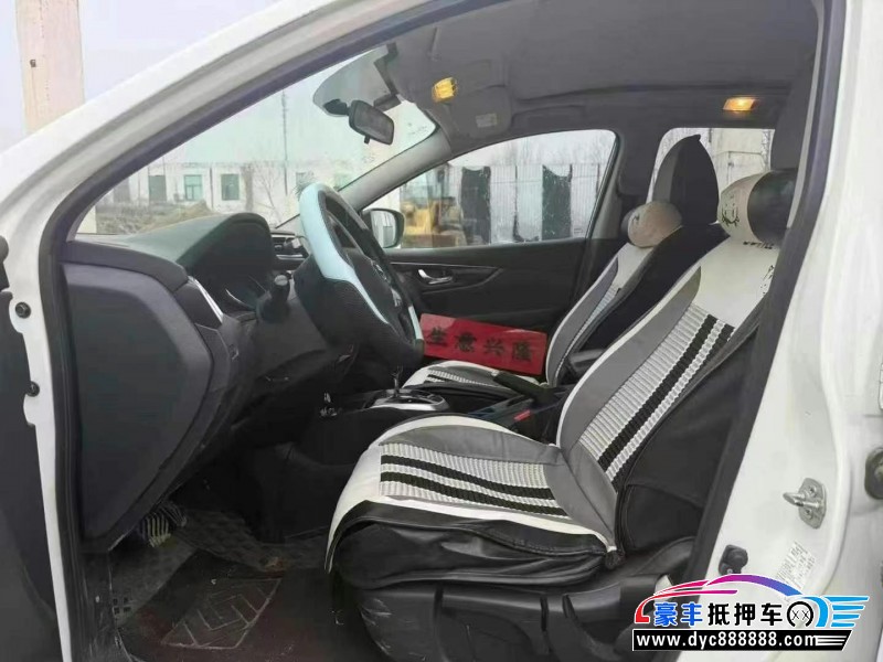 17年日产逍客轿车抵押车出售