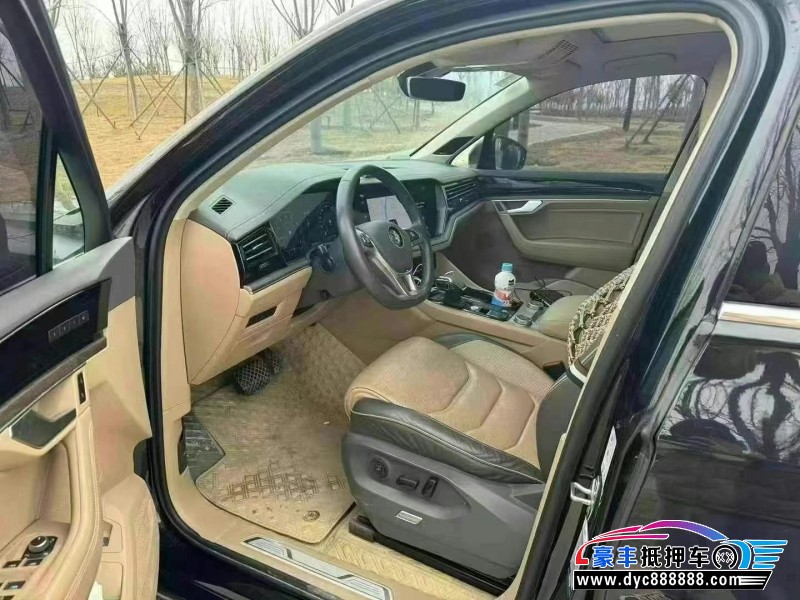 20年大众途锐轿车抵押车出售