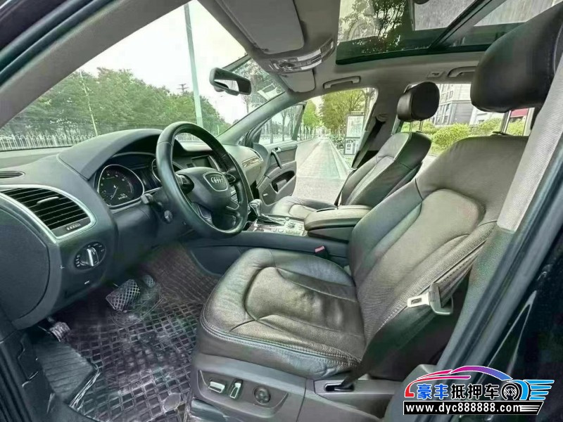 15年奥迪Q7轿车抵押车出售