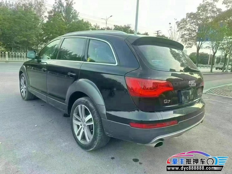 15年奥迪Q7轿车抵押车出售