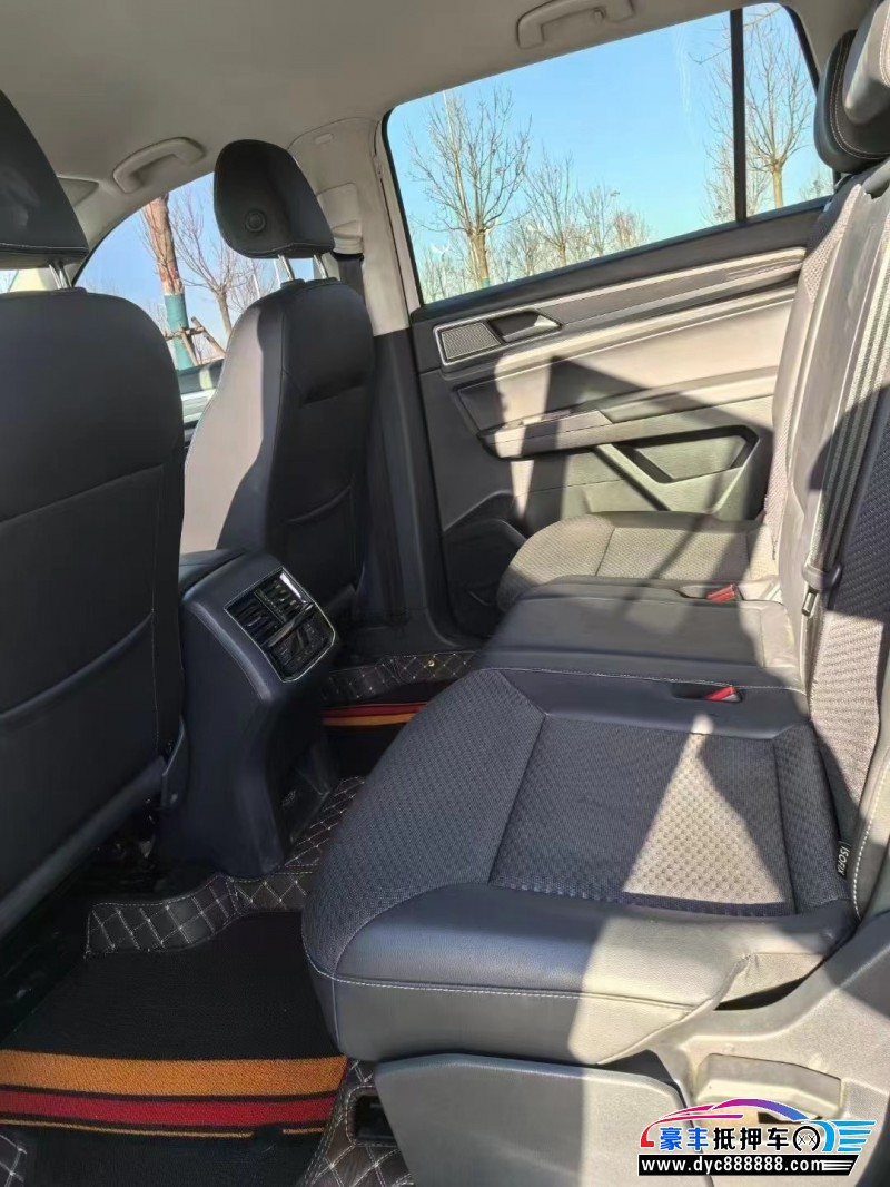 19年大众辉昂轿车抵押车出售