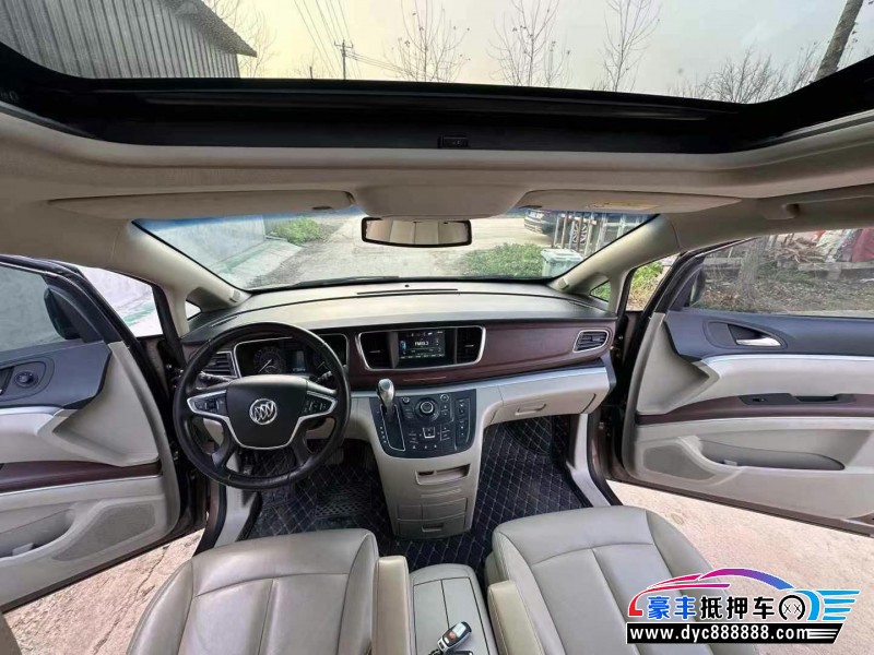 20年别克GL8轿车抵押车出售