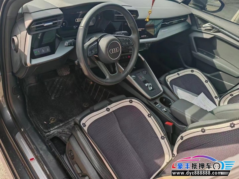 24年奥迪A3轿车抵押车出售