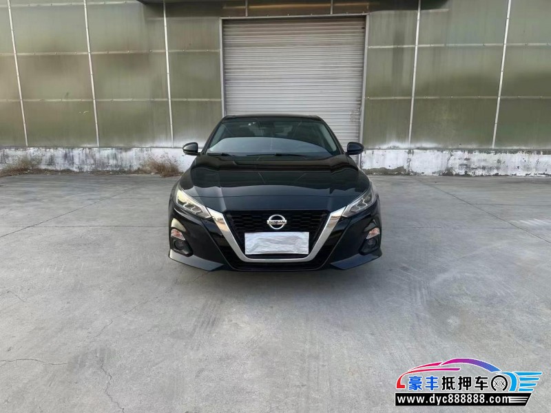 22年日产天籁轿车抵押车出售