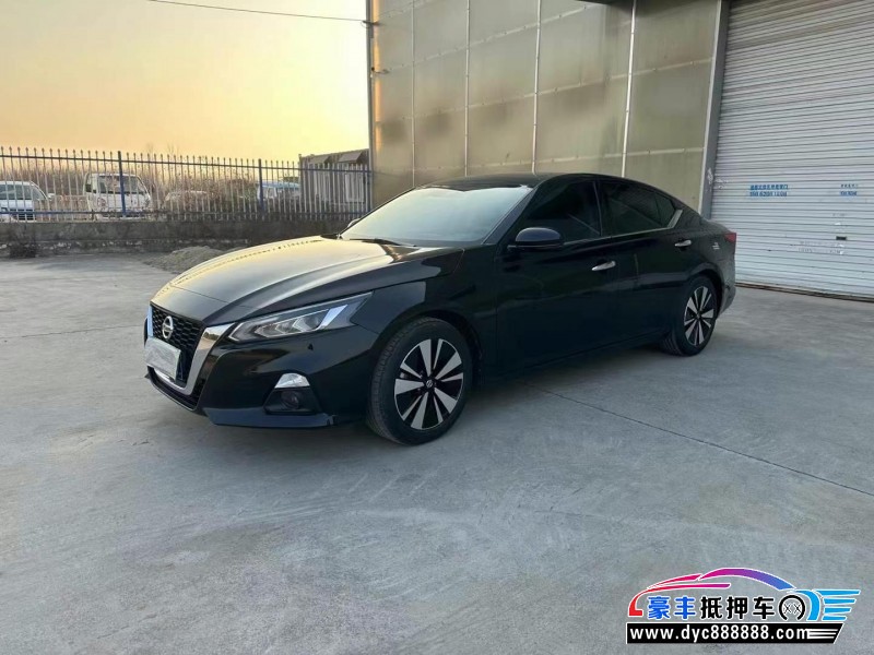 22年日产天籁轿车抵押车出售