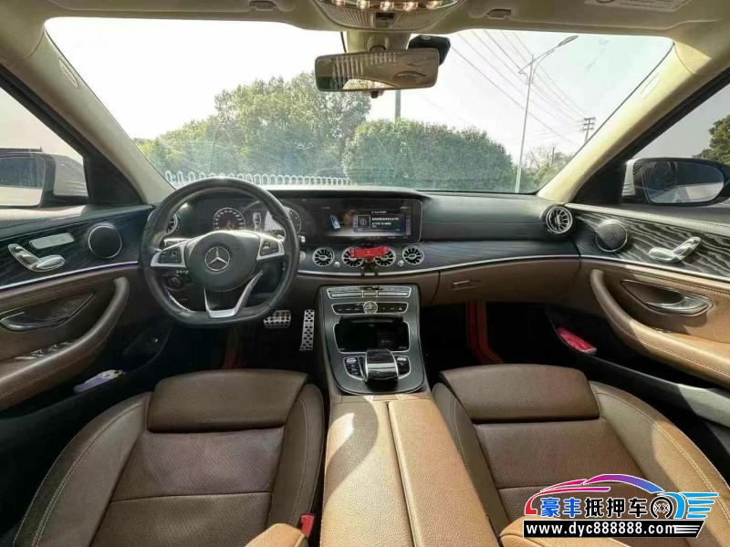 17年奔驰E轿车抵押车出售